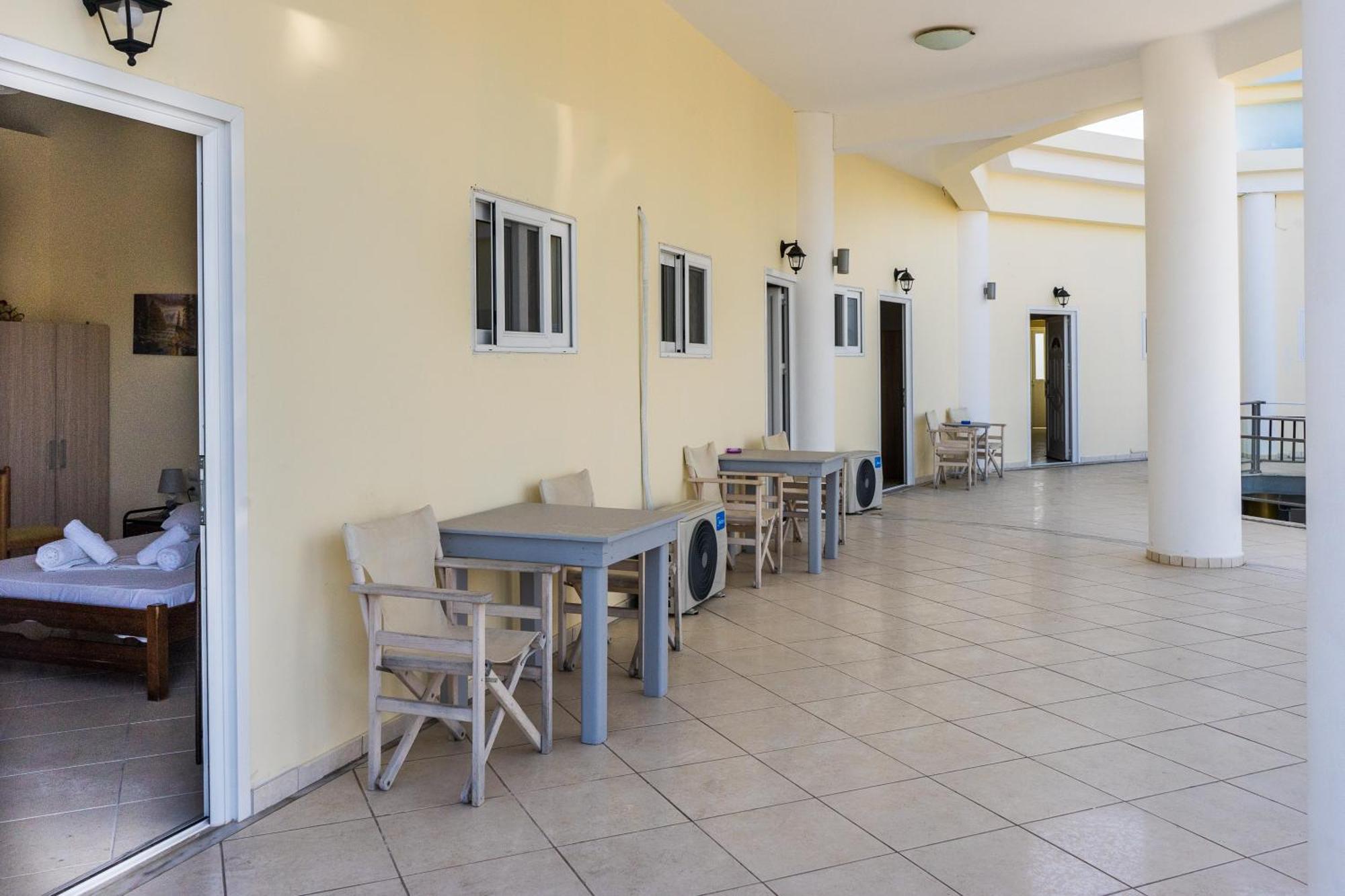 Laganas Strip Mall Apartments 외부 사진