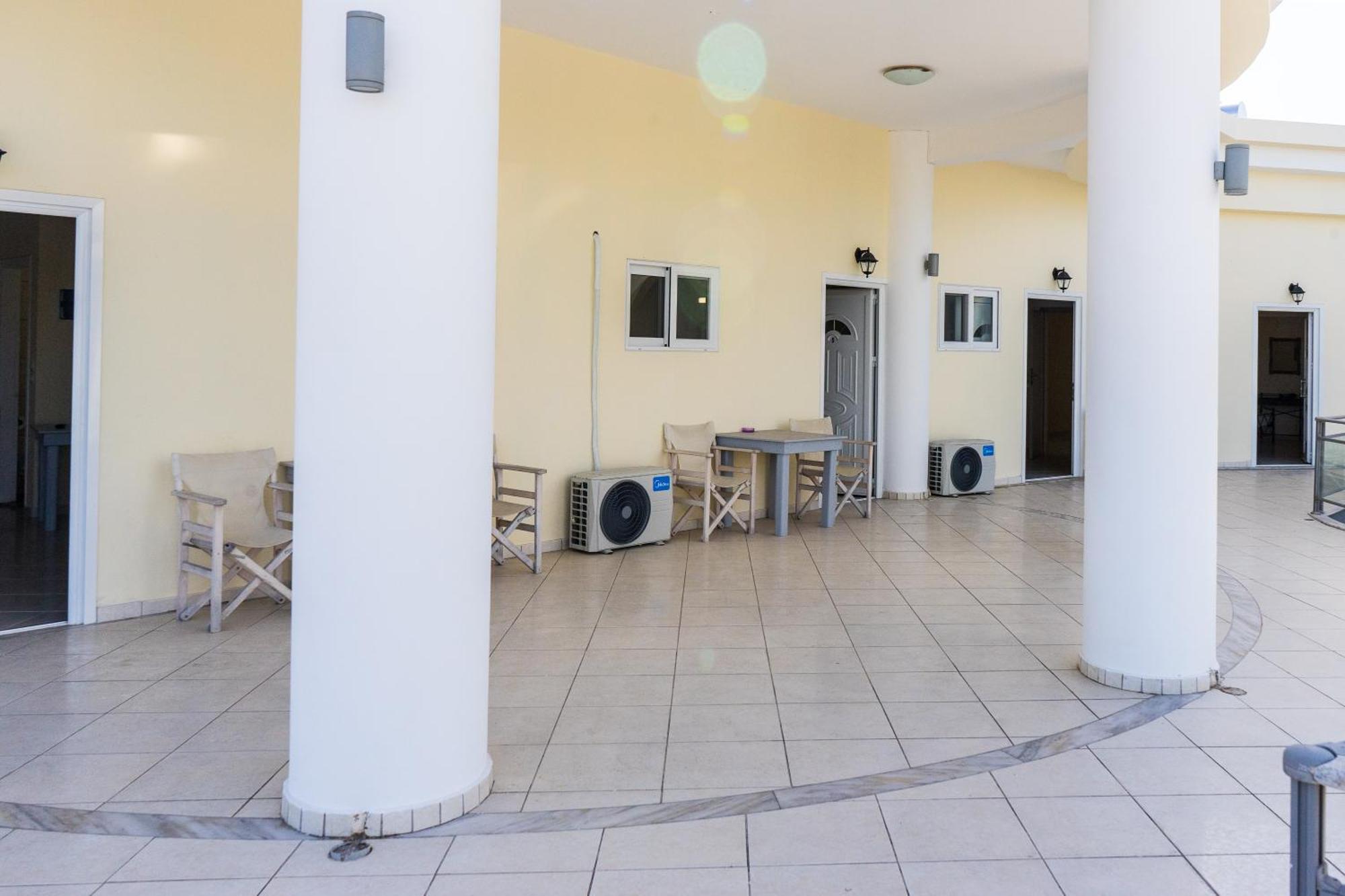 Laganas Strip Mall Apartments 외부 사진